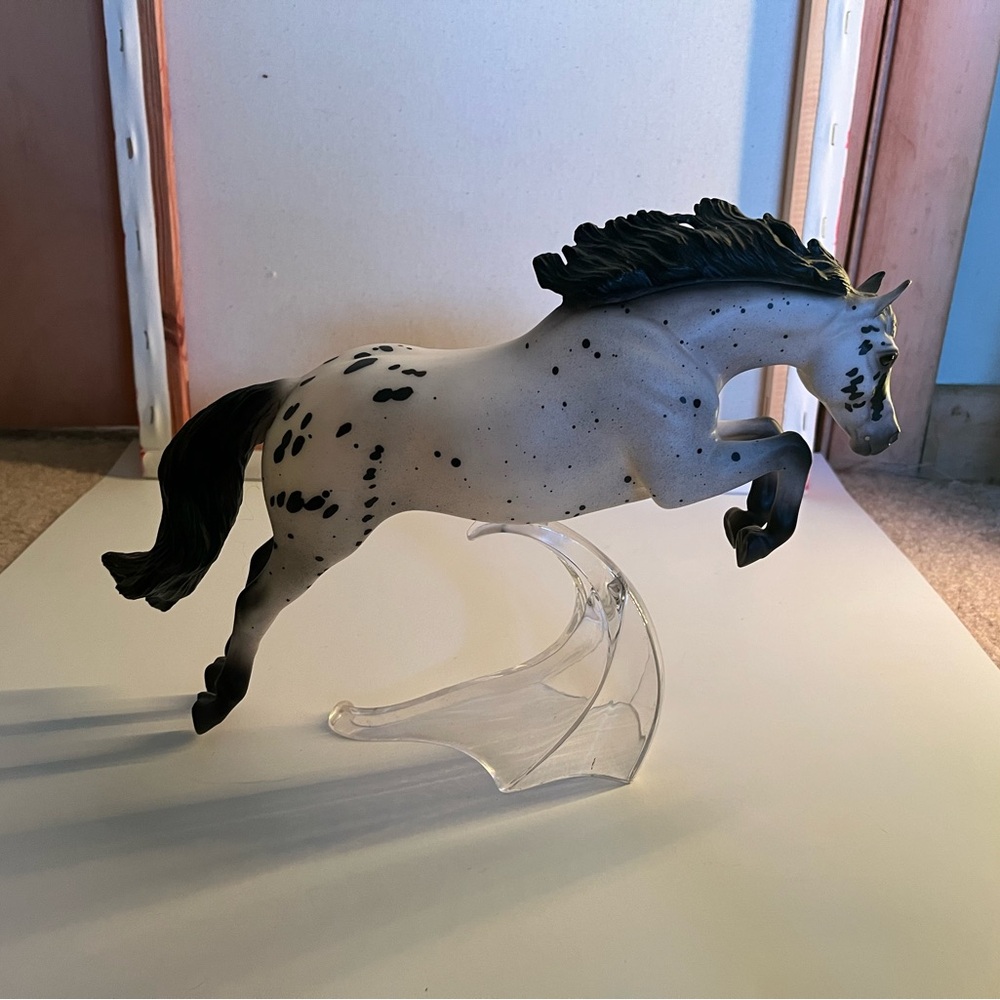 EZ to spot Breyer horse signed by Ez to spots owner